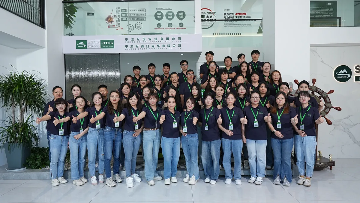 Songrock team and visiting customers group photo